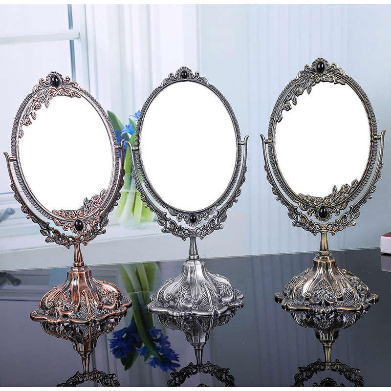 Beauty Makeup Hd - Vintage โลหะคู่แต่งหน้ากระจก HD Mirror Dressing ตารางเดสก์ท็อปตกแต่งลายนูนประณีตแกะสลักแก้ว